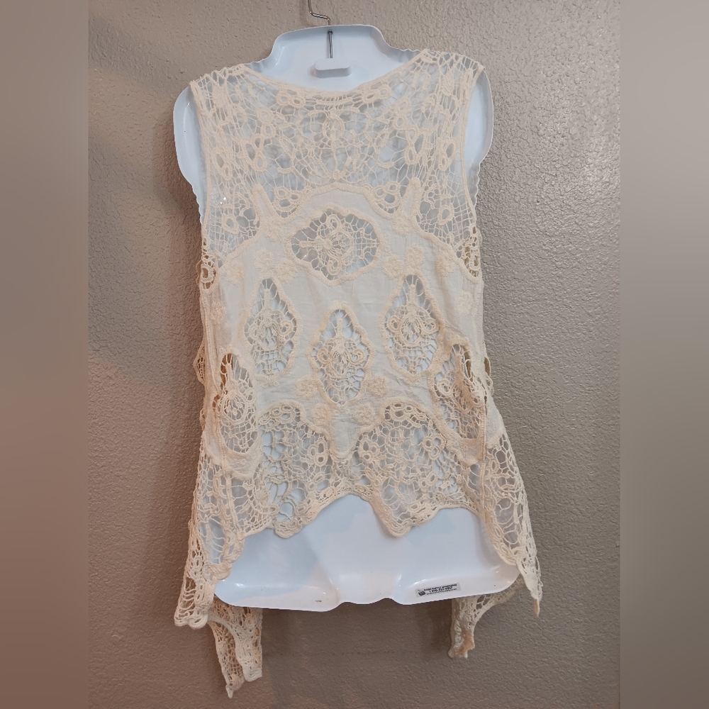 Crochet Lace Vest - Picture 6 of 8